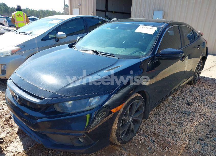 Photo 2 of 2019 Honda Civic SPORT (VIN 19XFC2F85KE032883)