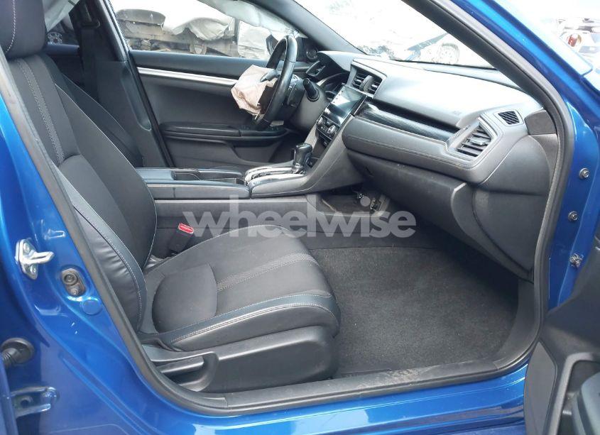 Photo 5 of 2019 Honda Civic SPORT (VIN 19XFC2F85KE209271)