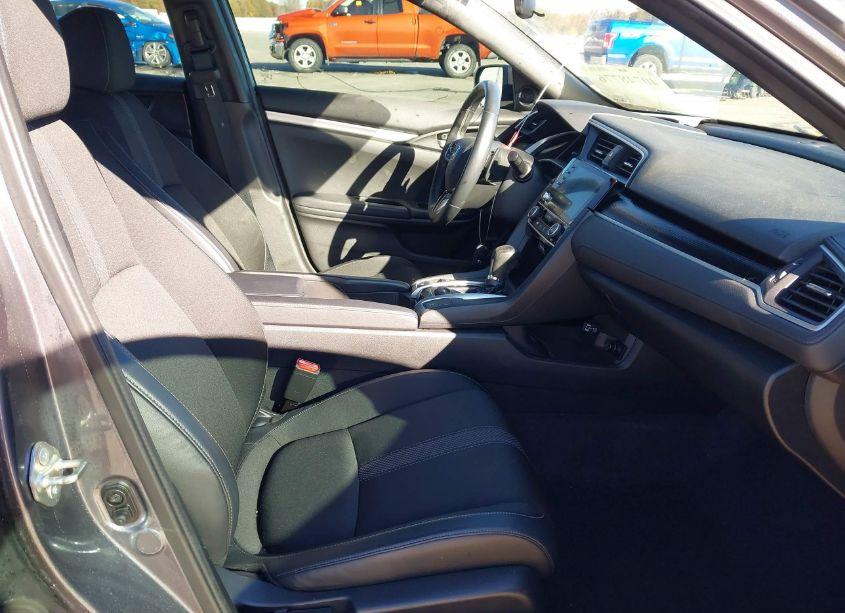 Photo 5 of 2020 Honda Civic SPORT (VIN 19XFC2F85LE026325)
