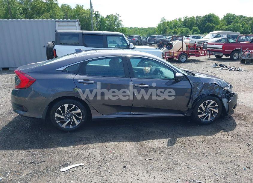 Photo 13 of 2017 Honda Civic EX (VIN 19XFC2F86HE211572)