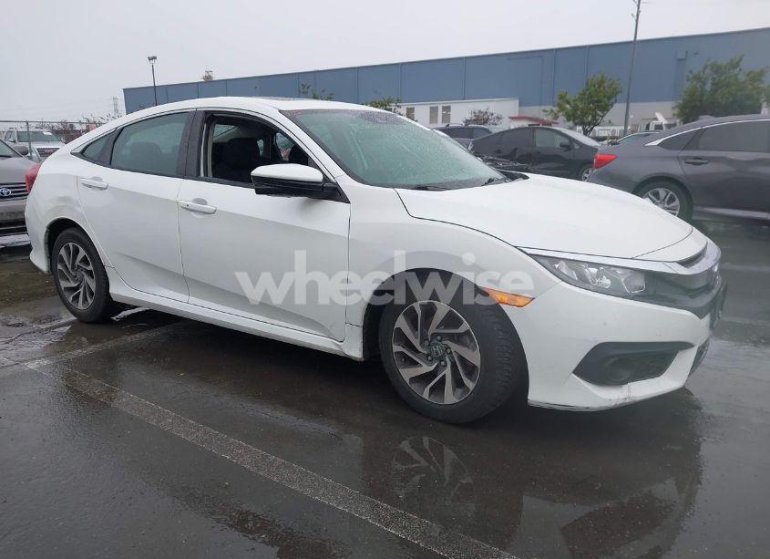 2018 Honda Civic EX (VIN 19XFC2F86JE201288) main photo