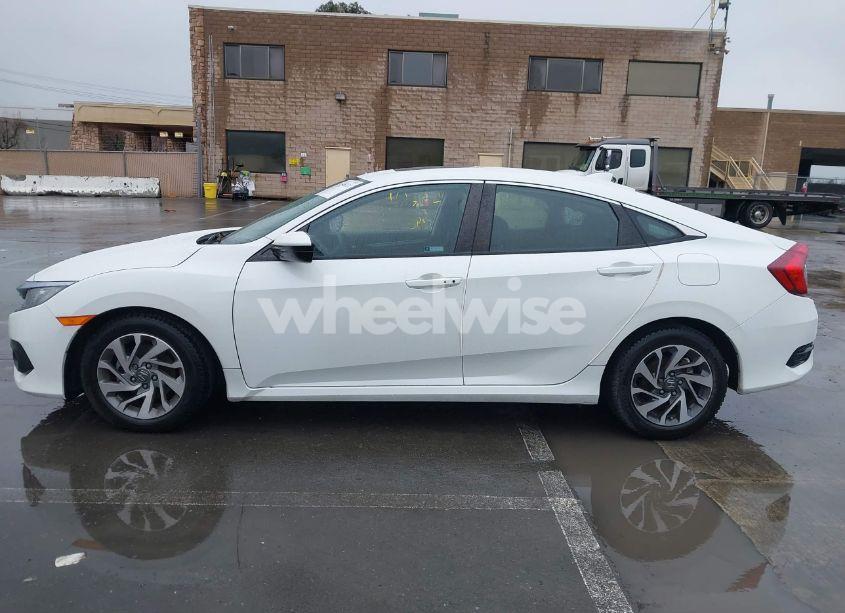 Photo 14 of 2018 Honda Civic EX (VIN 19XFC2F86JE201288)