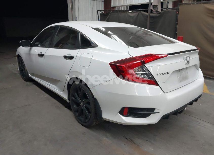Photo 3 of 2019 Honda Civic SPORT (VIN 19XFC2F86KE022749)