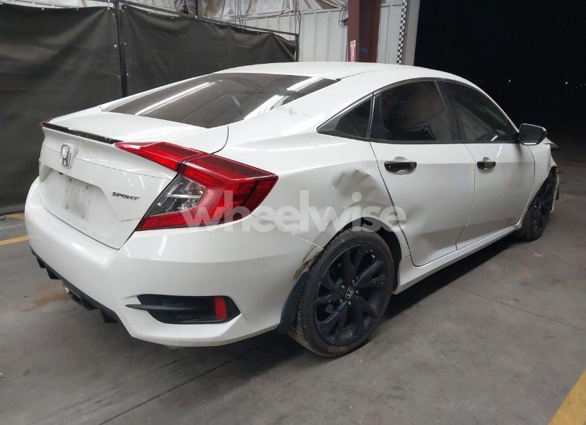 Photo 4 of 2019 Honda Civic SPORT (VIN 19XFC2F86KE022749)