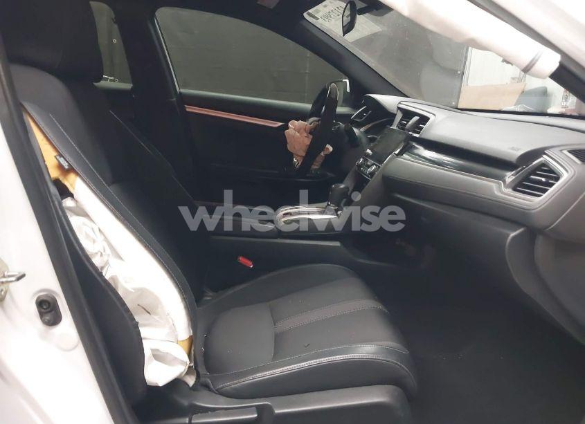 Photo 5 of 2019 Honda Civic SPORT (VIN 19XFC2F86KE022749)