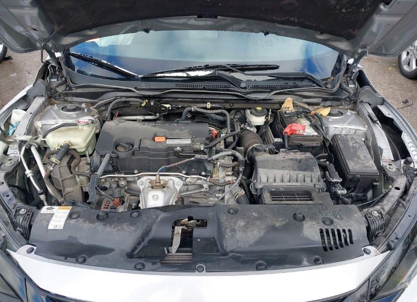 Photo 10 of 2019 Honda Civic SPORT (VIN 19XFC2F86KE029040)