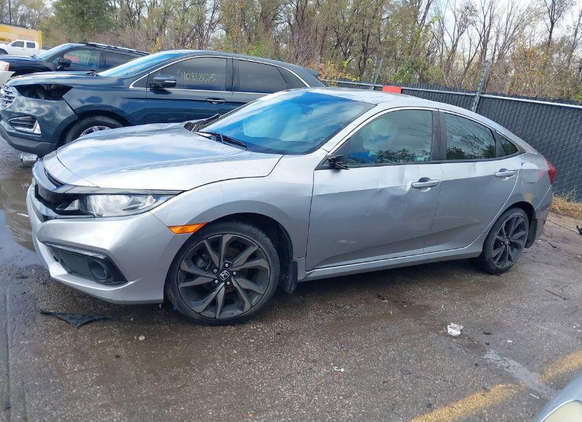 Photo 14 of 2019 Honda Civic SPORT (VIN 19XFC2F86KE029040)