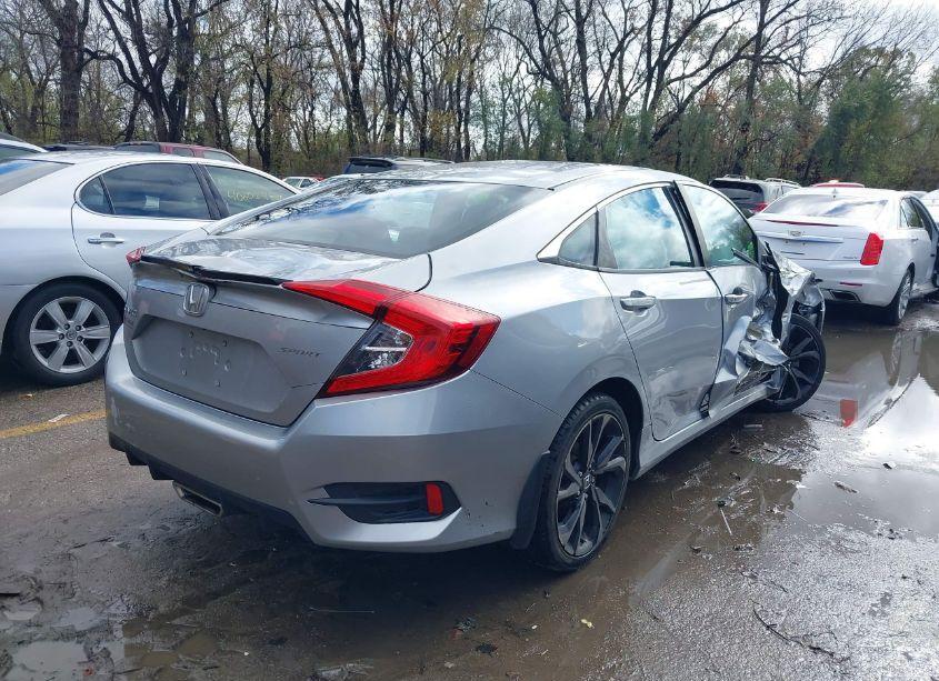 Photo 4 of 2019 Honda Civic SPORT (VIN 19XFC2F86KE029040)