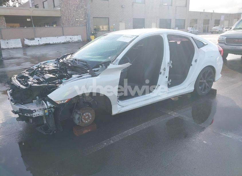 Photo 2 of 2019 Honda Civic SPORT (VIN 19XFC2F86KE215368)