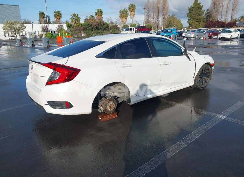 Photo 4 of 2019 Honda Civic SPORT (VIN 19XFC2F86KE215368)