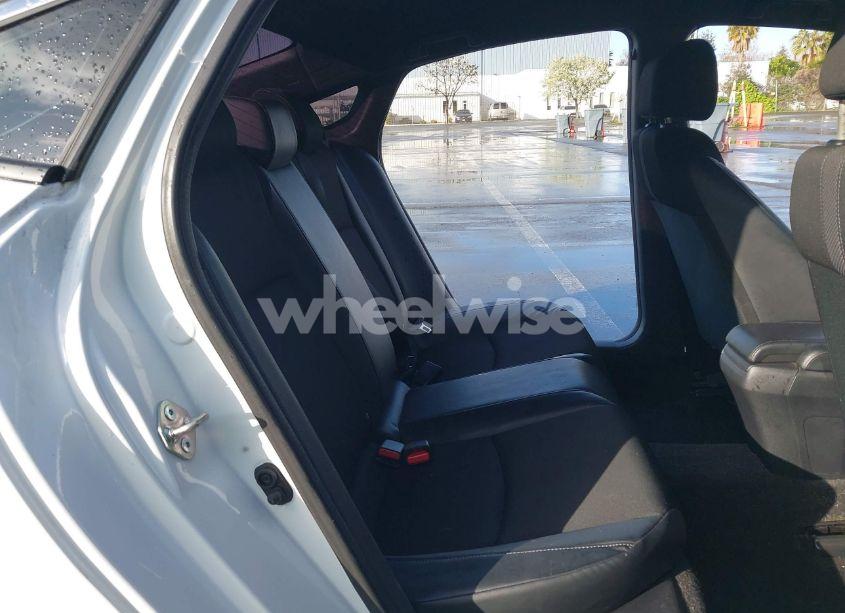 Photo 8 of 2019 Honda Civic SPORT (VIN 19XFC2F86KE215368)