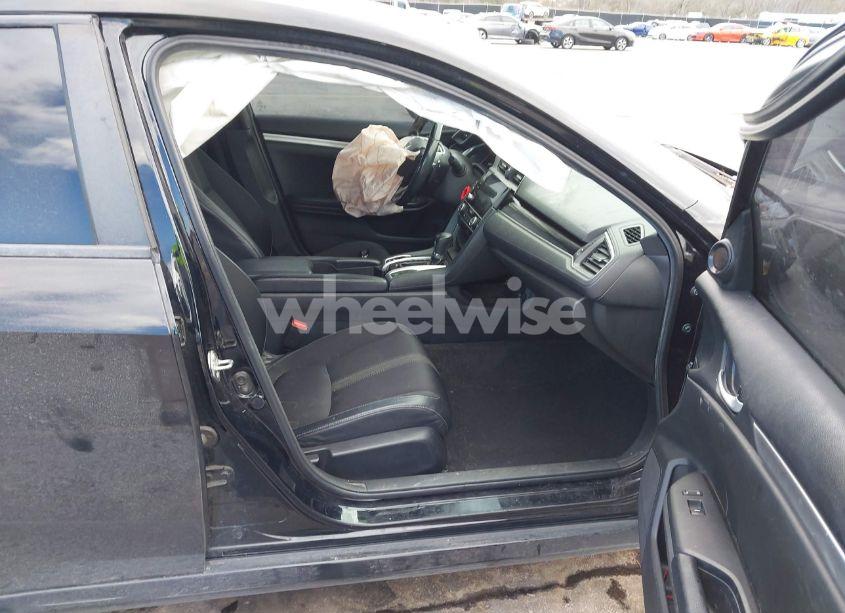 Photo 5 of 2019 Honda Civic SPORT (VIN 19XFC2F87KE027815)