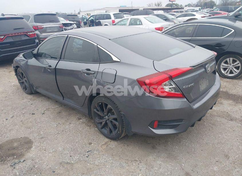 Photo 3 of 2019 Honda Civic SPORT (VIN 19XFC2F87KE042685)