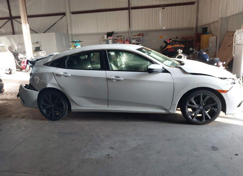 Photo 13 of 2019 Honda Civic SPORT (VIN 19XFC2F87KE213161)