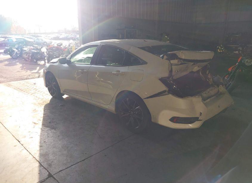 Photo 3 of 2019 Honda Civic SPORT (VIN 19XFC2F87KE213161)