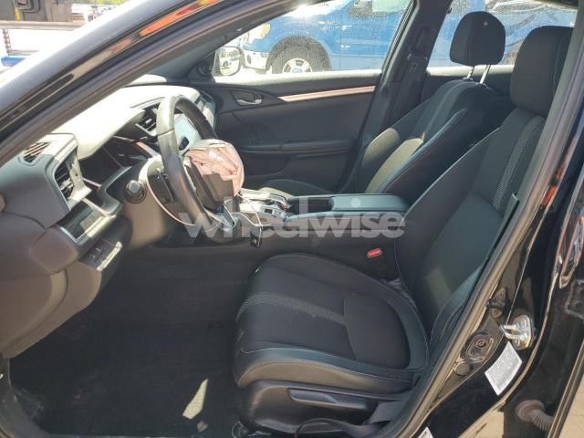 Photo 10 of 2019 HONDA CIVIC SPORT (VIN 19XFC2F88KE002664)