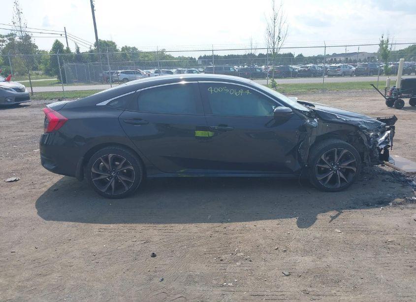 Photo 13 of 2019 Honda Civic SPORT (VIN 19XFC2F88KE024339)