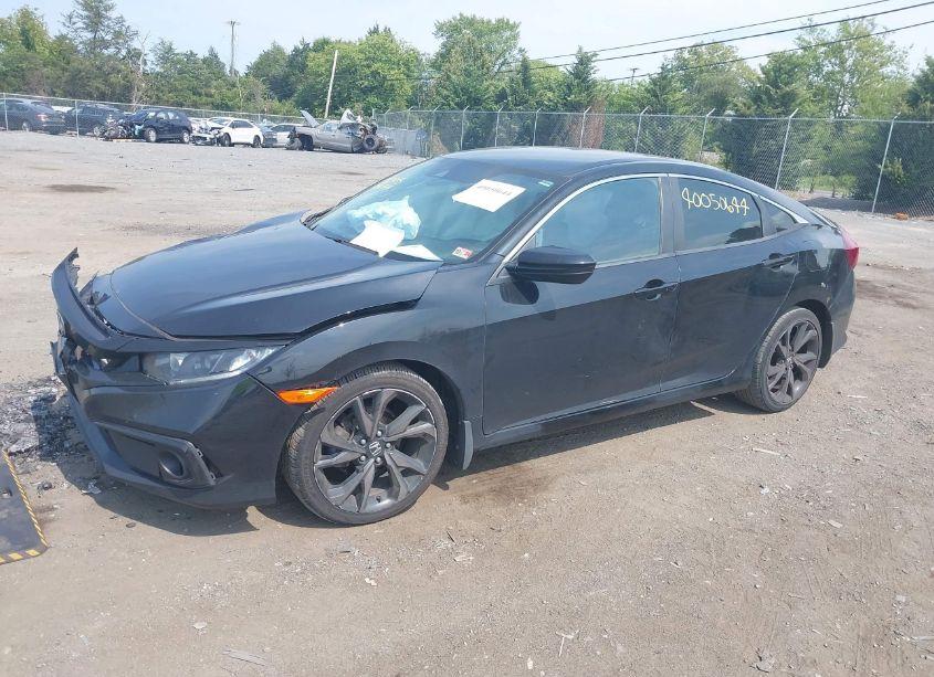 Photo 2 of 2019 Honda Civic SPORT (VIN 19XFC2F88KE024339)