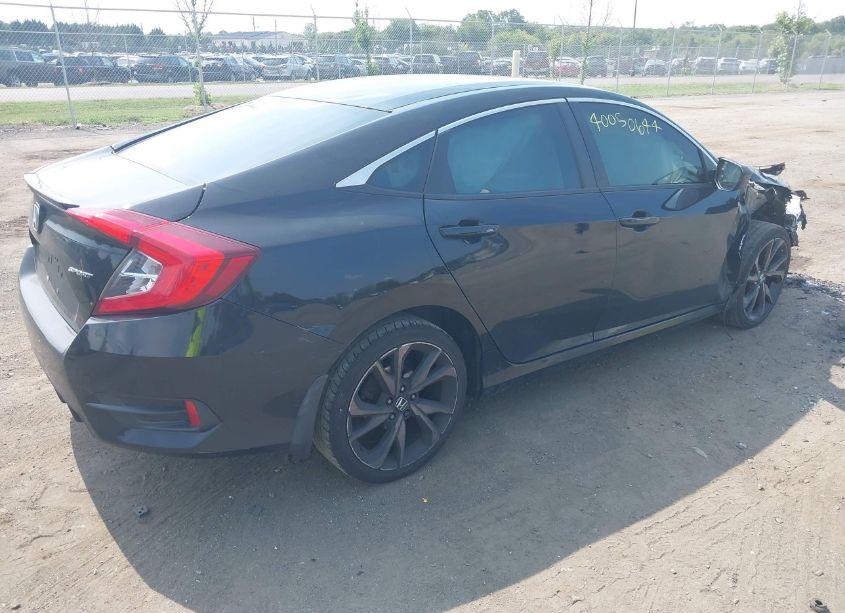 Photo 4 of 2019 Honda Civic SPORT (VIN 19XFC2F88KE024339)