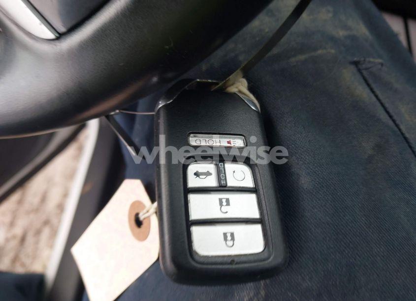 Photo 11 of 2019 Honda Civic SPORT (VIN 19XFC2F89KE013334)