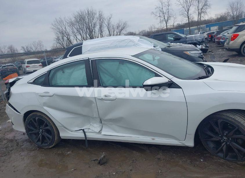 Photo 13 of 2019 Honda Civic SPORT (VIN 19XFC2F89KE013334)