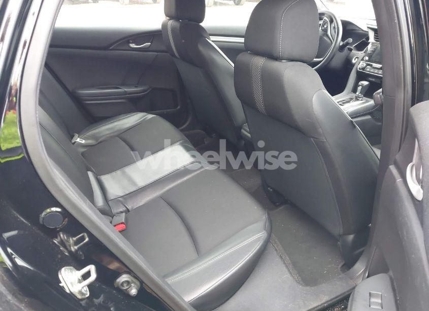 Photo 8 of 2019 Honda Civic SPORT (VIN 19XFC2F89KE017836)