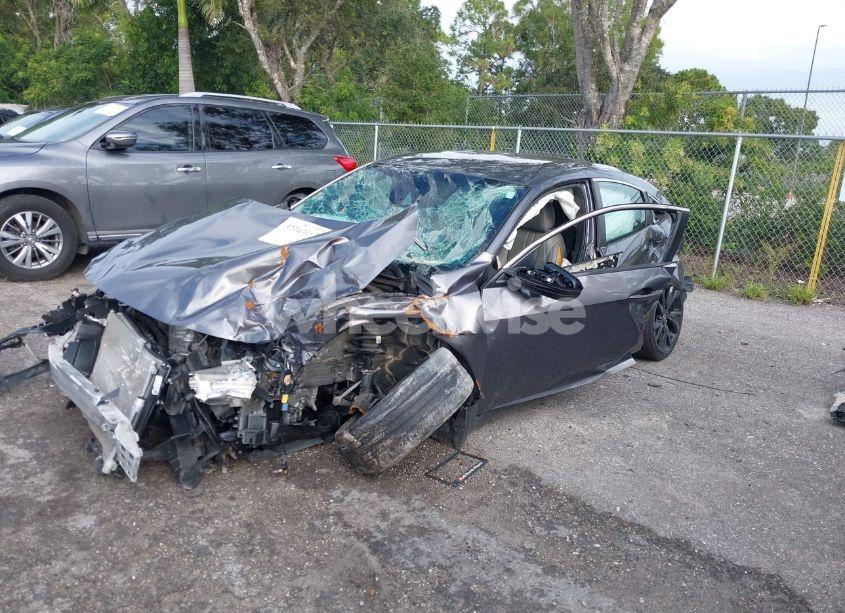 Photo 2 of 2019 Honda Civic SPORT (VIN 19XFC2F89KE020431)