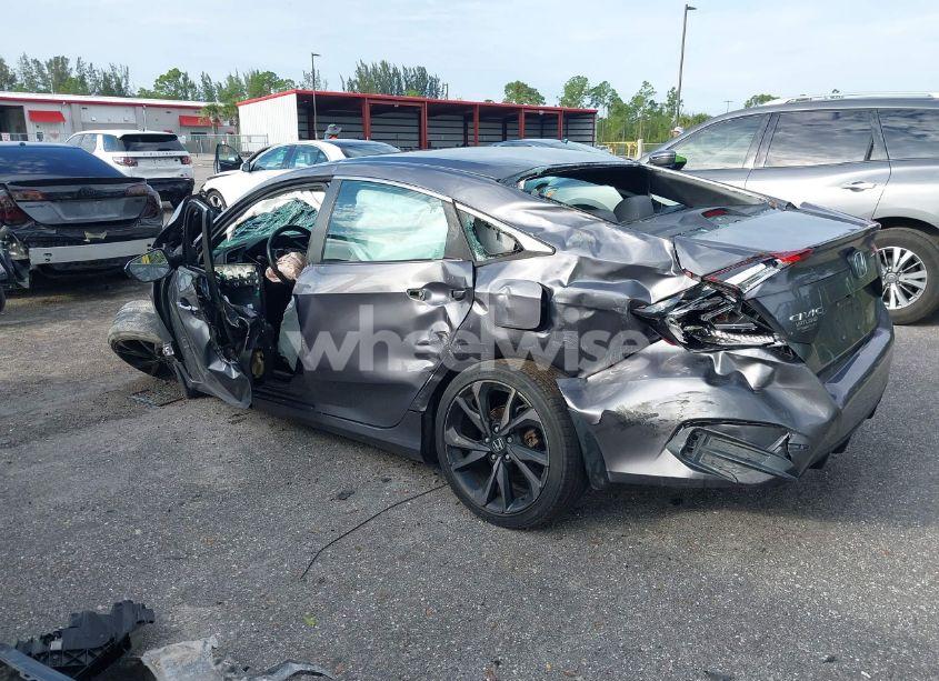 Photo 3 of 2019 Honda Civic SPORT (VIN 19XFC2F89KE020431)