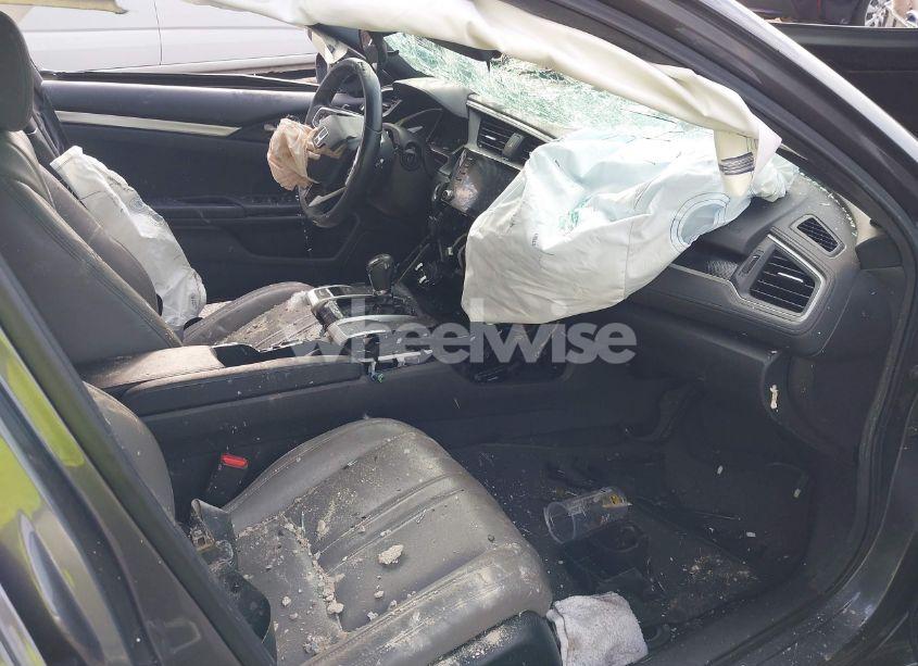 Photo 5 of 2019 Honda Civic SPORT (VIN 19XFC2F89KE020431)