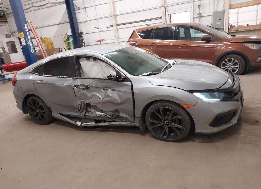 Photo 13 of 2019 Honda Civic SPORT (VIN 19XFC2F89KE034331)