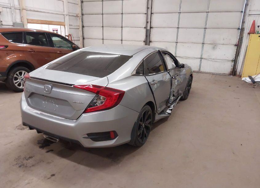 Photo 4 of 2019 Honda Civic SPORT (VIN 19XFC2F89KE034331)