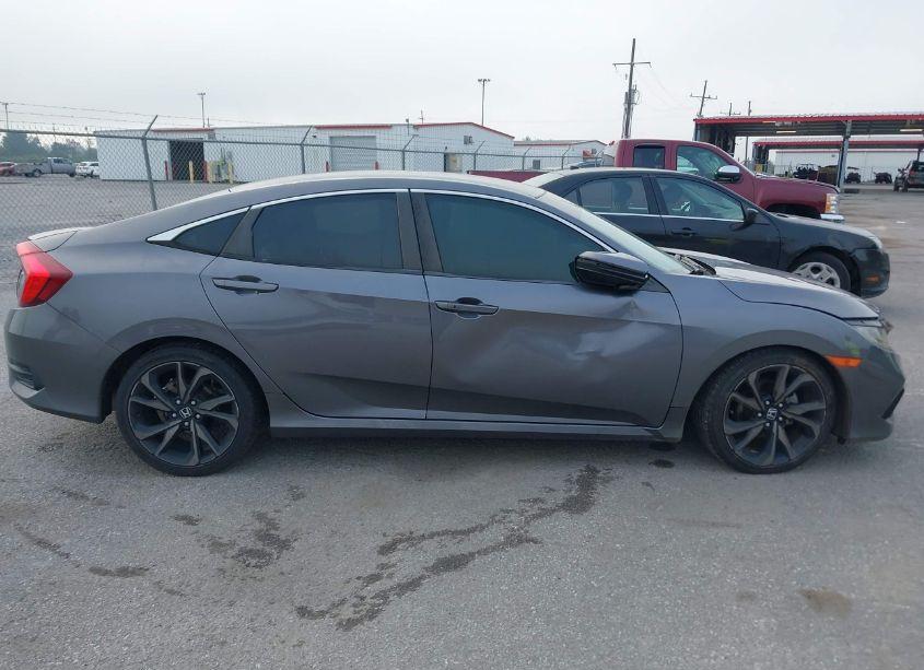 Photo 13 of 2019 Honda Civic SPORT (VIN 19XFC2F89KE048813)
