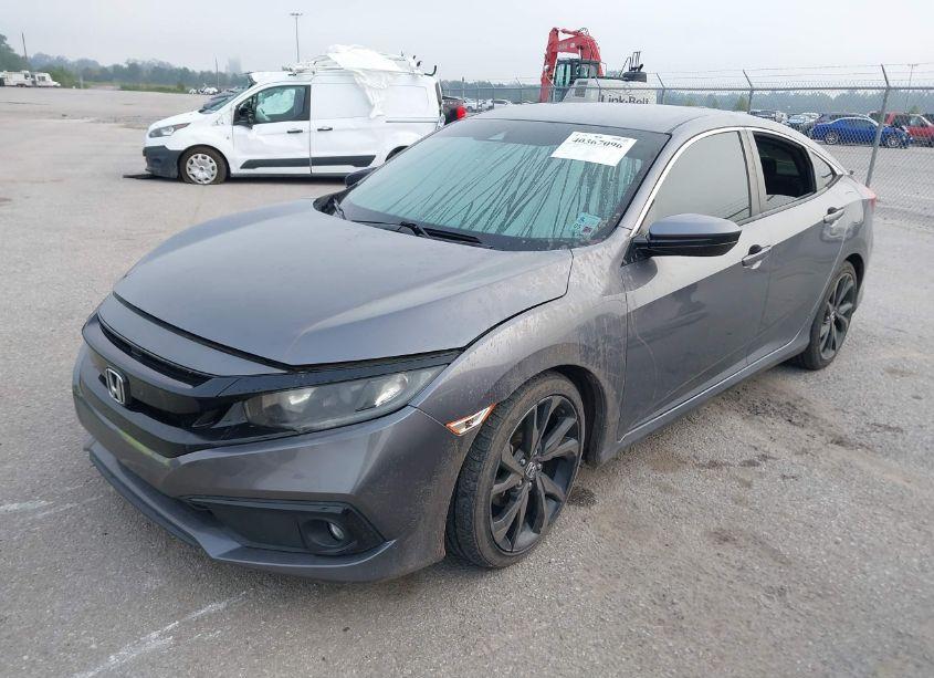 Photo 2 of 2019 Honda Civic SPORT (VIN 19XFC2F89KE048813)
