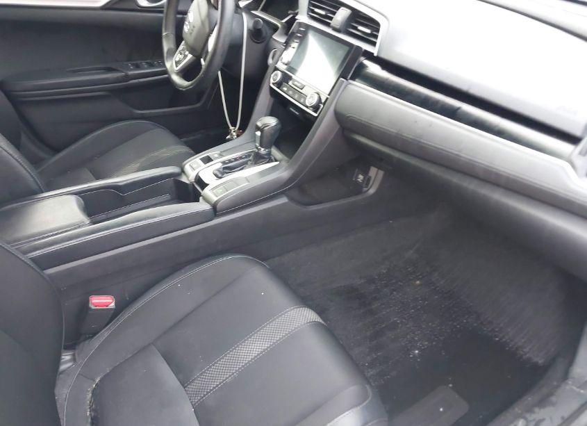 Photo 5 of 2019 Honda Civic SPORT (VIN 19XFC2F89KE048813)