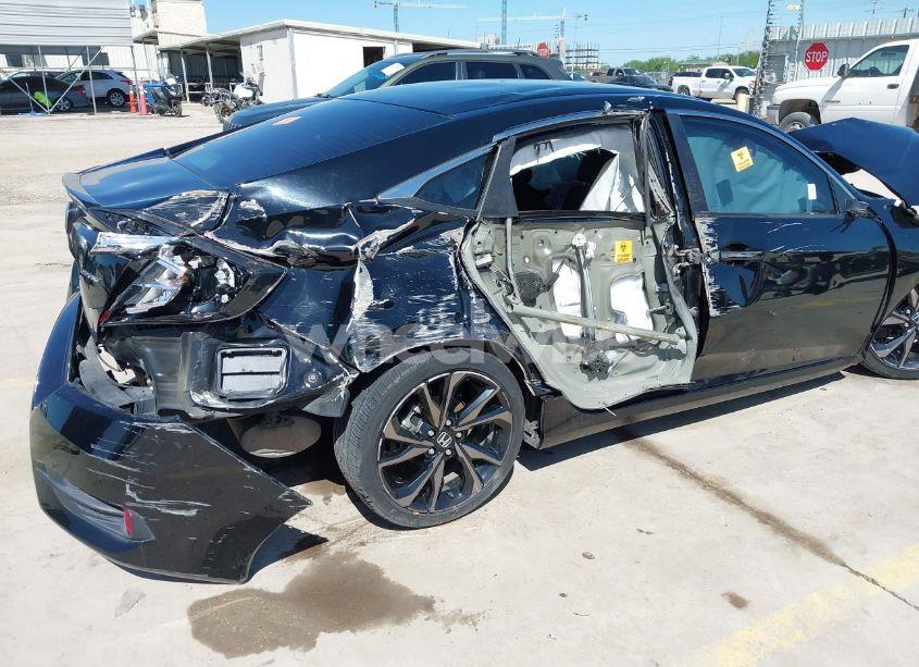 Photo 16 of 2019 Honda Civic SPORT (VIN 19XFC2F89KE051016)