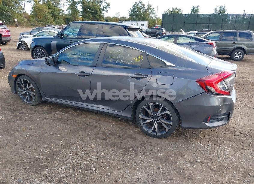 Photo 3 of 2019 Honda Civic SPORT (VIN 19XFC2F89KE211797)