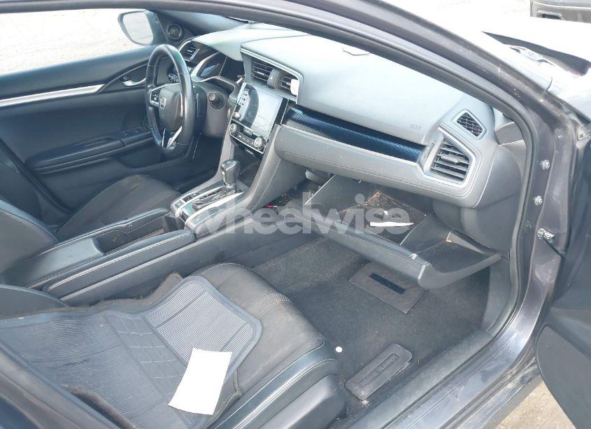 Photo 5 of 2019 Honda Civic SPORT (VIN 19XFC2F89KE211797)