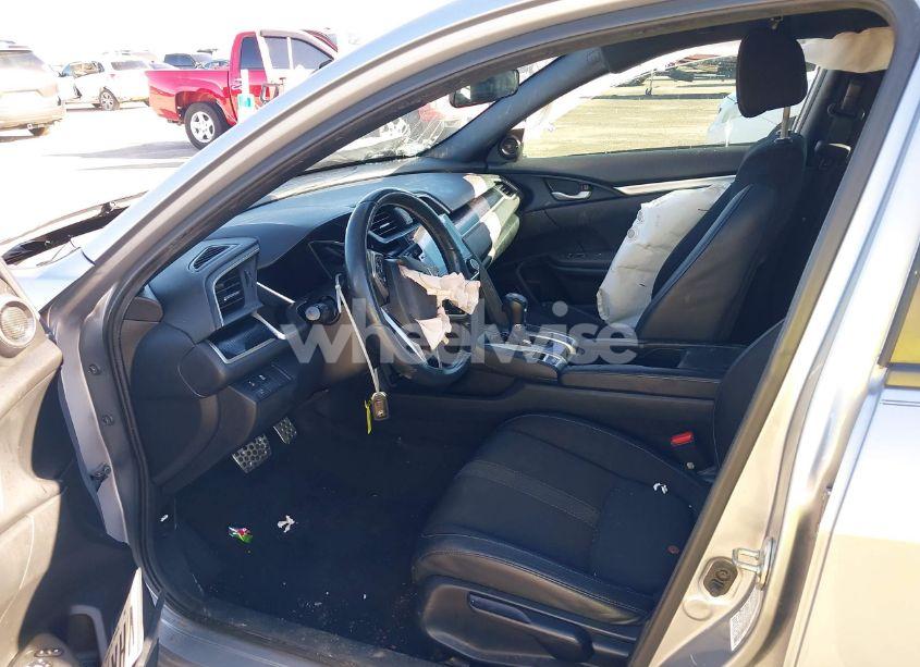 Photo 5 of 2019 Honda Civic SPORT (VIN 19XFC2F8XKE003394)