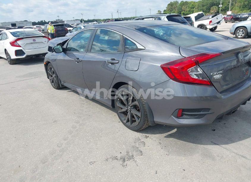 Photo 3 of 2019 Honda Civic SPORT (VIN 19XFC2F8XKE035939)