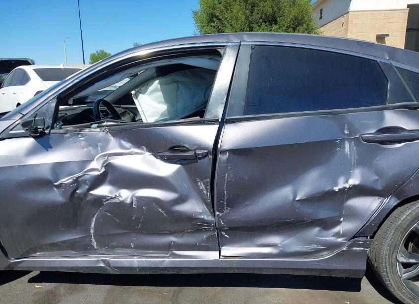 Photo 14 of 2019 Honda Civic SPORT (VIN 19XFC2F8XKE209461)