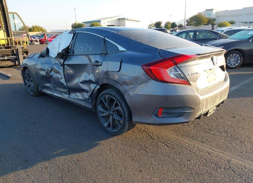 Photo 3 of 2019 Honda Civic SPORT (VIN 19XFC2F8XKE209461)