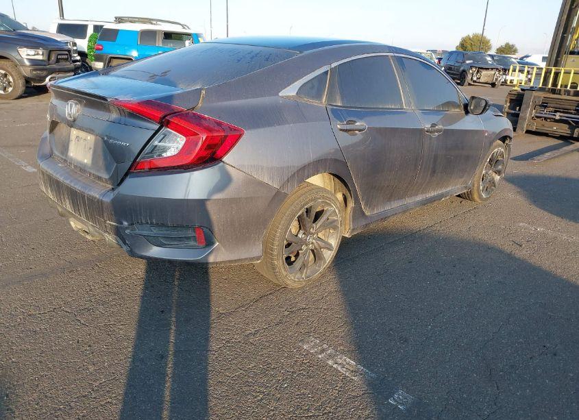 Photo 4 of 2019 Honda Civic SPORT (VIN 19XFC2F8XKE209461)