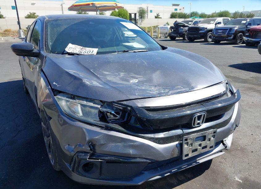 Photo 6 of 2019 Honda Civic SPORT (VIN 19XFC2F8XKE209461)