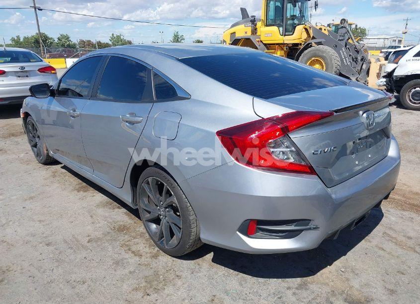 Photo 3 of 2019 Honda Civic SPORT (VIN 19XFC2F8XKE212232)