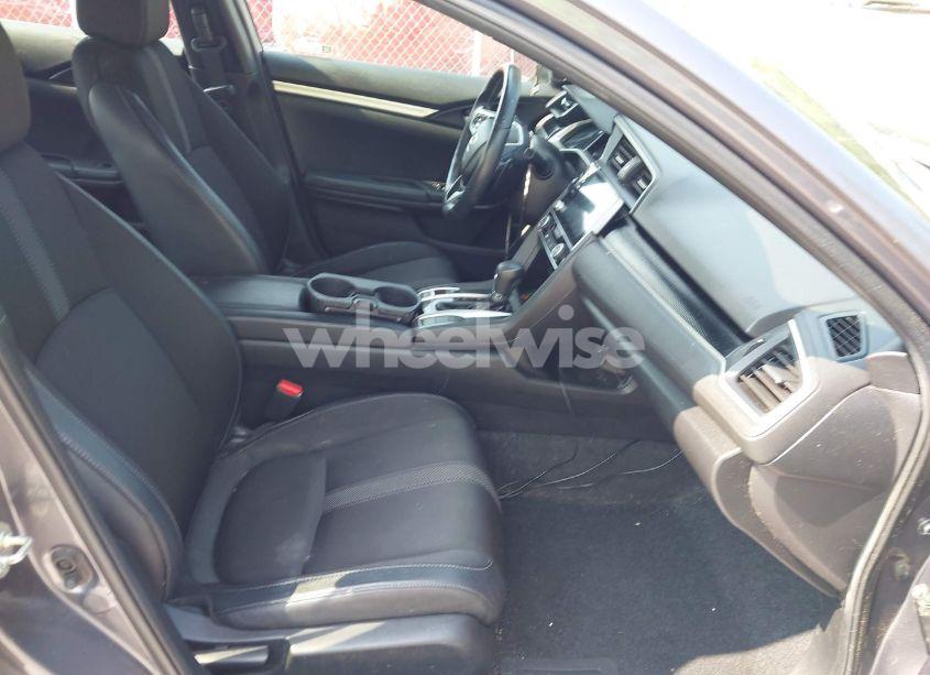 Photo 5 of 2020 Honda Civic SPORT (VIN 19XFC2F8XLE020620)