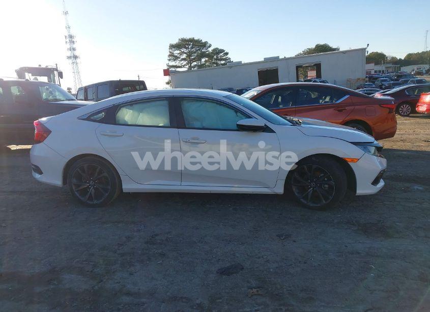 Photo 13 of 2020 Honda Civic SPORT (VIN 19XFC2F8XLE025784)