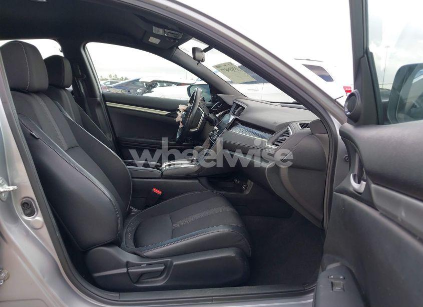 Photo 5 of 2021 Honda Civic SPORT (VIN 19XFC2F8XME002281)