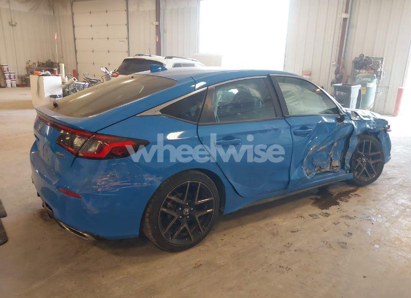 Photo 4 of 2024 Honda Civic SPORT TOURING (VIN 19XFL1G83RE008780)