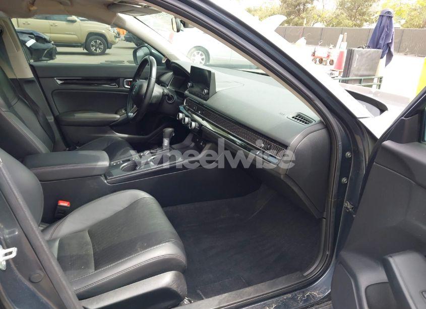 Photo 5 of 2022 Honda Civic EX-L (VIN 19XFL1H70NE003293)