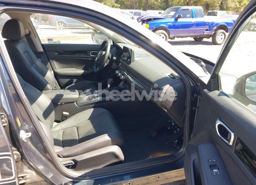 Photo 5 of 2023 Honda Civic EX-L /EX-L W/O BSI (VIN 19XFL1H70PE016693)